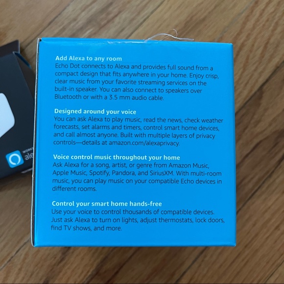 Amazon Echo Dot with Smart Plug 3rd Gen - Picture 2 of 6